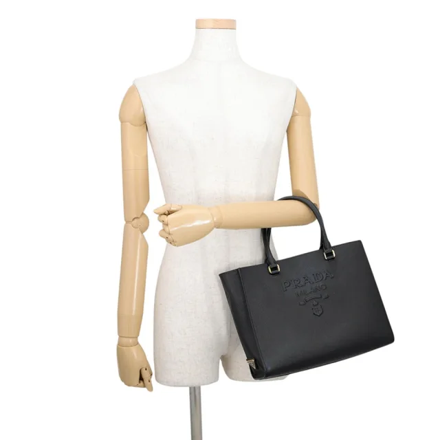 Prada Embossed Logo Handbag Black1BA335 Saffiano LeatherLeather in Saffiano leather from GALLERY RARE, photo 4 of 18
