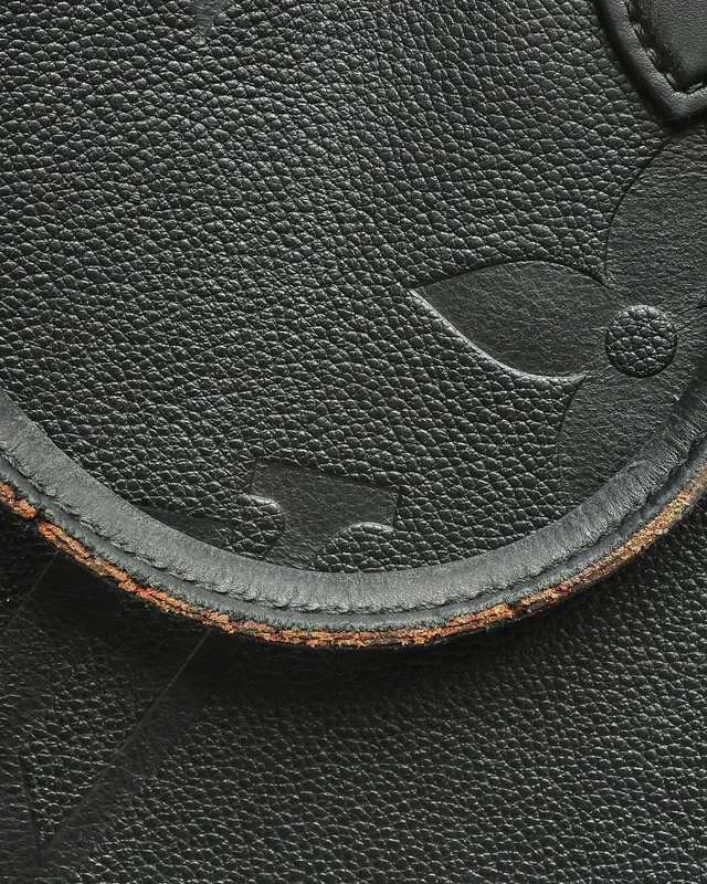 Louis Vuitton Empreinte Onthego GM Tote Bag in Leather from A Retro Tale, photo 7 of 11