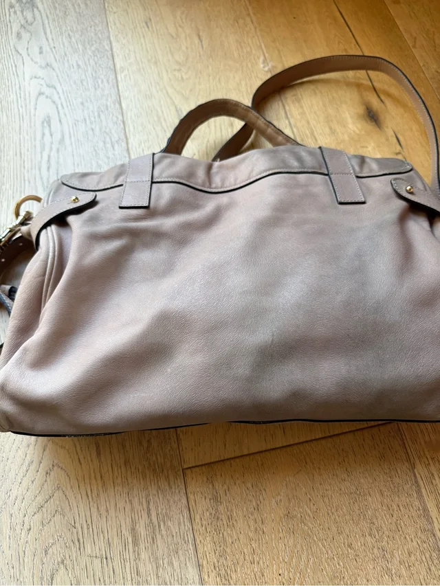 Mulberry Soft Leather Tote In Blush Taupe With Gold Hardware in Taupe Leather from Poshmark, photo 12 of 15