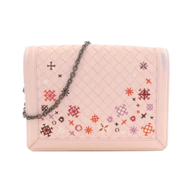 Bottega Veneta Leather Shoulder Bag in Leather from LuxUness