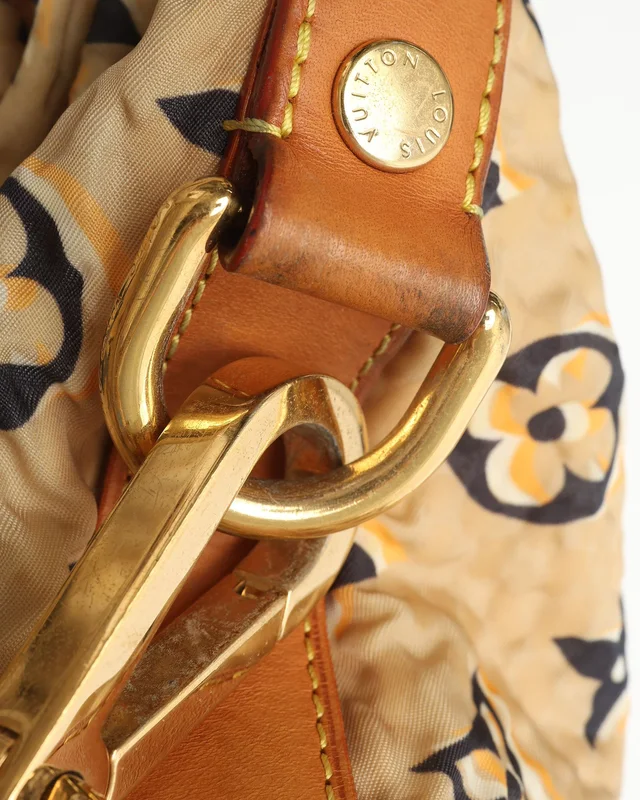 Louis Vuitton Cruise Bulles MM Bag in Nylon from A Retro Tale, photo 13 of 17