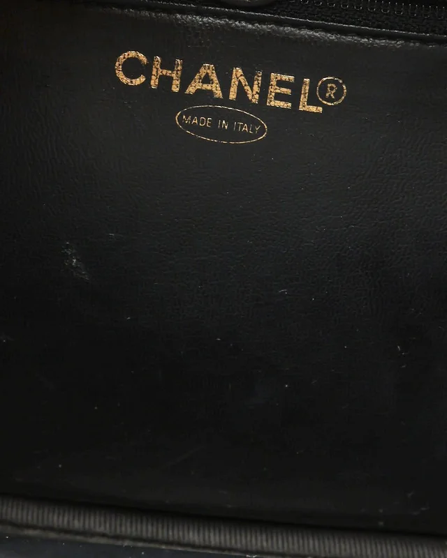 Chanel CC Patent Vanity Crossbody Bag in Patent leather from A Retro Tale, photo 11 of 13