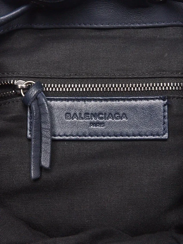 Balenciaga Navy Blue Nylon/Leather Classic Traveller Backpack Bag in Navy Nylon from Yoogis, photo 10 of 11