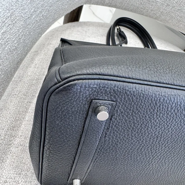 Hermès Birkin 35 Black Togo PHW Bag in Black Metal, togo leather from Reowned, photo 5 of 5