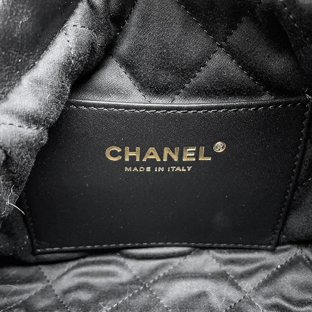 Chanel CHANEL22 ChainShoulder Bag BlackAS3980 Shiny Calf Leather Size Mini in Calfskin from GALLERY RARE, photo 13 of 14