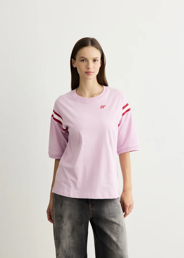Baum und Pferdgarten July T-Shirt in Purple from Incu, photo 1 of 1