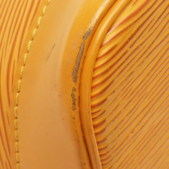 Louis Vuitton Epi Alma PM Bag in Leather from A Retro Tale, photo 6 of 10