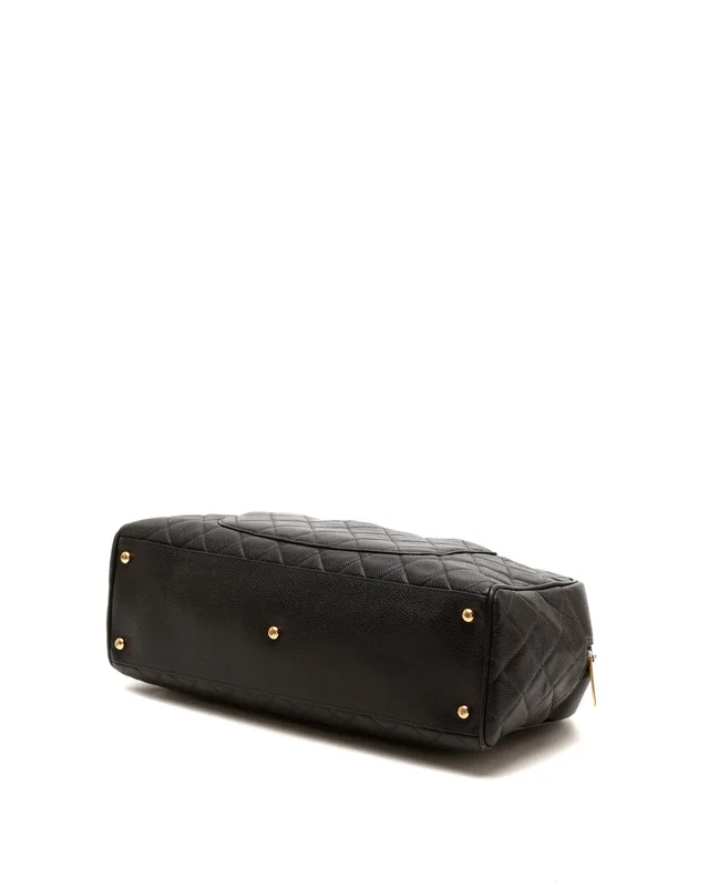 Chanel CC Caviar Bowling Bag in Caviar leather from A Retro Tale, photo 5 of 9