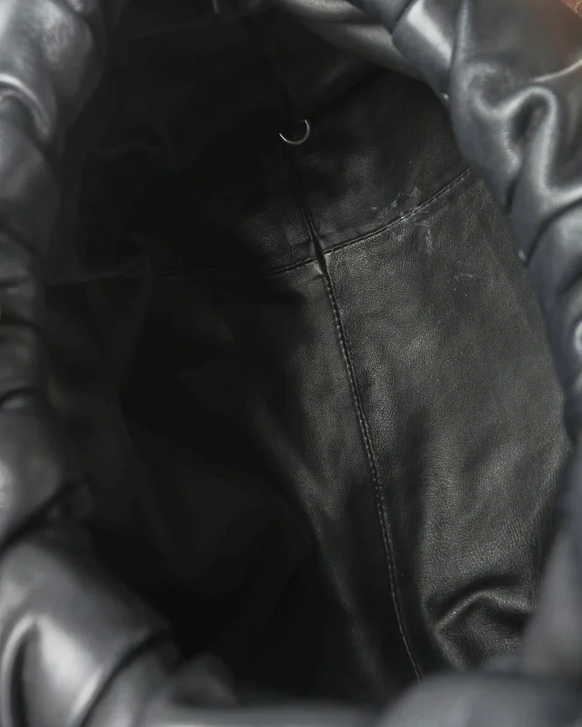 Bottega Veneta Smooth Butter Calfskin Small The Shoulder Pouch Bag in Calfskin from A Retro Tale, photo 7 of 7