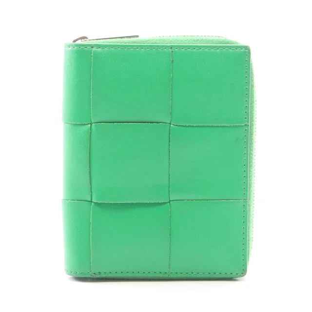 Bottega Veneta Maxi Intrecciato Leather Wallet in Woven leather from LuxUness