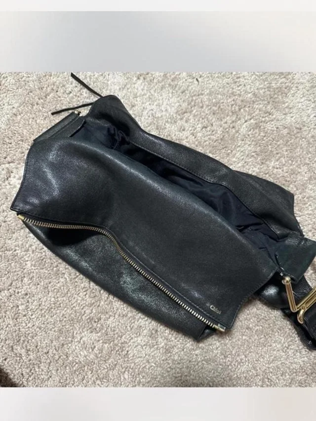 Chloé Black Leather Shoulder Bag in black|gold Leather from Poshmark