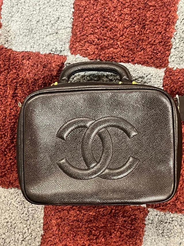 Chanel caviar vanity in Caviar leather from Luxury Promise