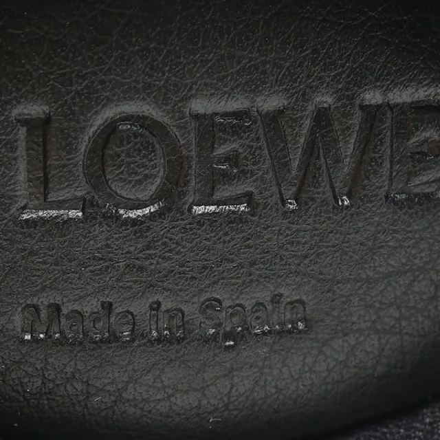 Loewe Charm Elephant Leather Bag Charm in Leather from A Retro Tale, photo 4 of 5