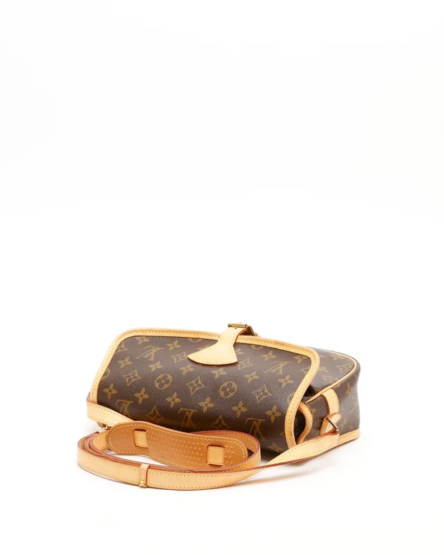 Louis Vuitton Monogram Sologne Crossbody Bag in Coated canvas from A Retro Tale, photo 5 of 10