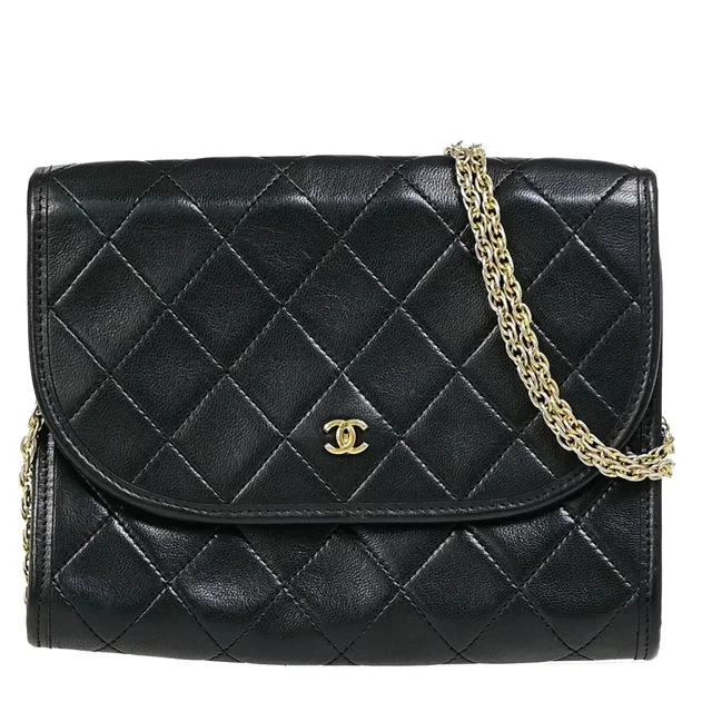 Chanel Vintage Round Flap Quilted Lambskin Black Leather Bag in Black Lambskin from HEWI