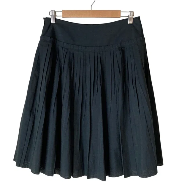Burberry London Leather Pleated Skirt in Leather from LuxUness