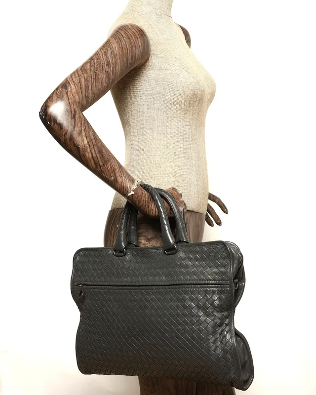 Bottega Veneta Intrecciato Business Bag in Woven leather from A Retro Tale, photo 9 of 9