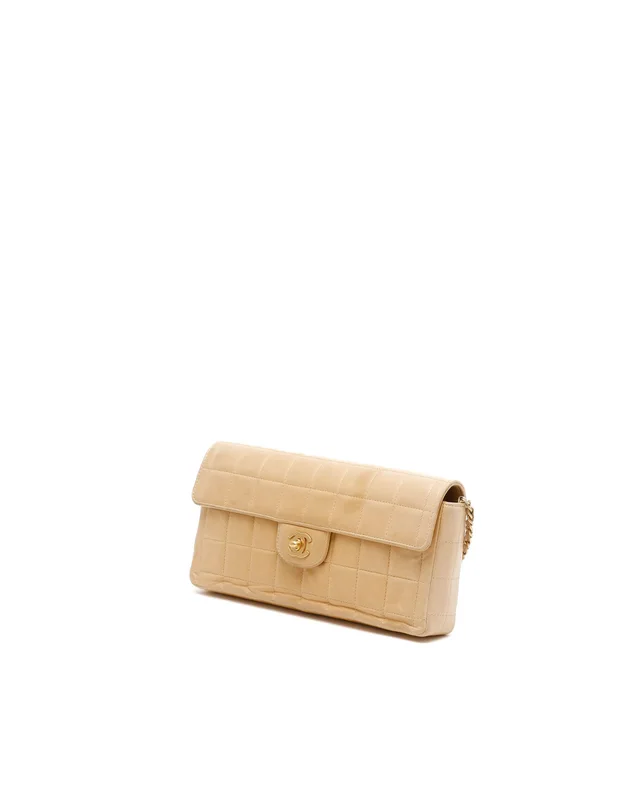Chanel East West Chocolate Bar Flap Bag in Brown Leather from A Retro Tale, photo 2 of 12