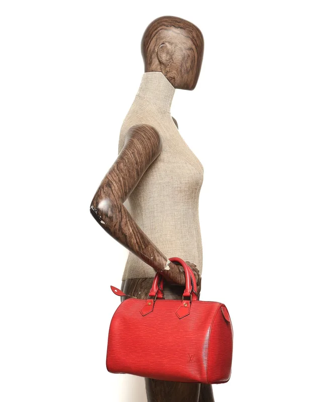 Louis Vuitton Epi Speedy 25 Bag in Leather from A Retro Tale, photo 11 of 11