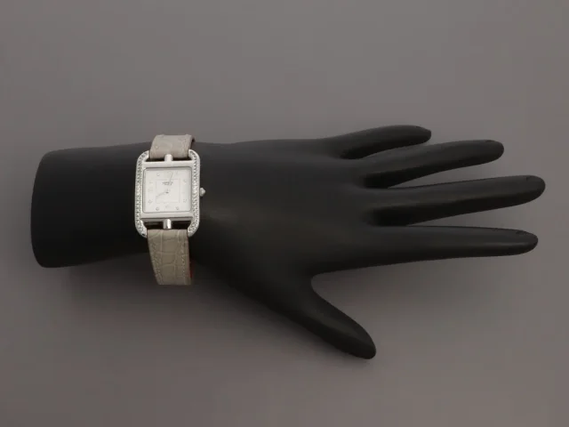 Hermès Small Stainless Steel Diamond Cape Cod Watch 31mm in Crocodile from Ann's Fabulous Finds, photo 5 of 5