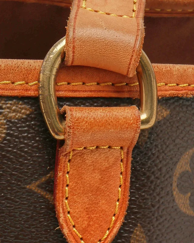 Louis Vuitton Monogram Batignolles Horizontal Tote Bag in Coated canvas from A Retro Tale, photo 7 of 13