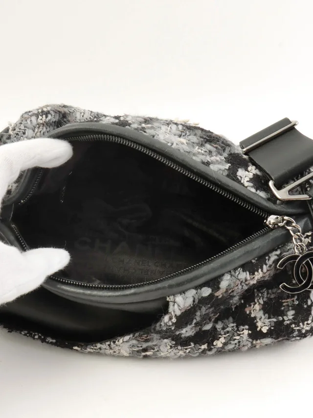 Chanel Around 2014 Leather Tweed Combo One-Shoulder Bag Black/Multi in Black Tweed from VINTAGE QOO TOKYO, photo 5 of 15