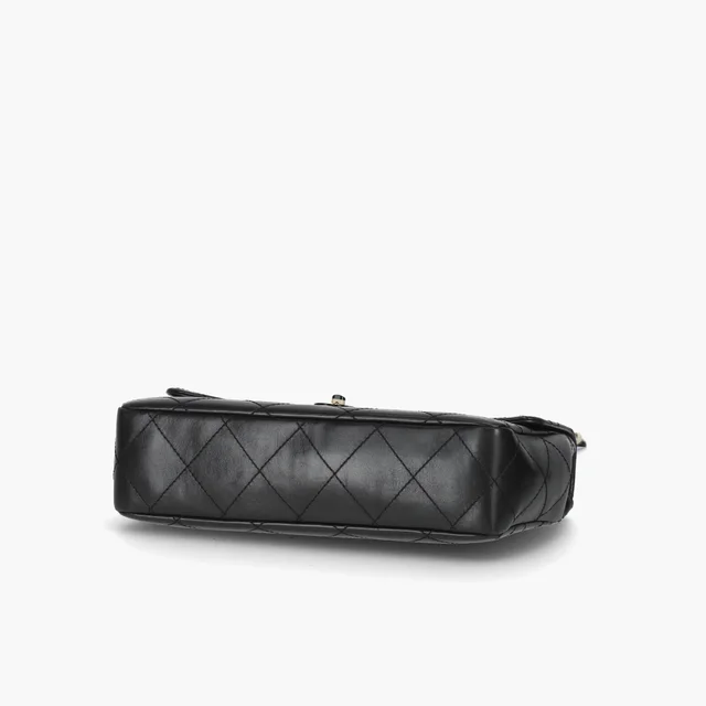 Chanel Matelasse Plastic Chain Flap Bag in Lambskin from A Retro Tale, photo 5 of 10