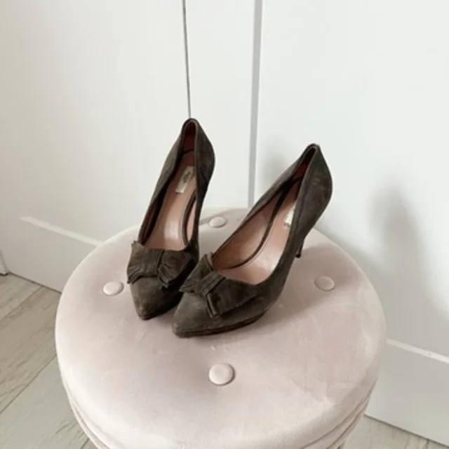 Prada Brown Suede Bowtie Heels Size 39 in brown|red Suede from Poshmark