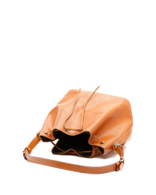 Louis Vuitton Epi Petit Noé Bag in Leather from A Retro Tale, photo 4 of 10