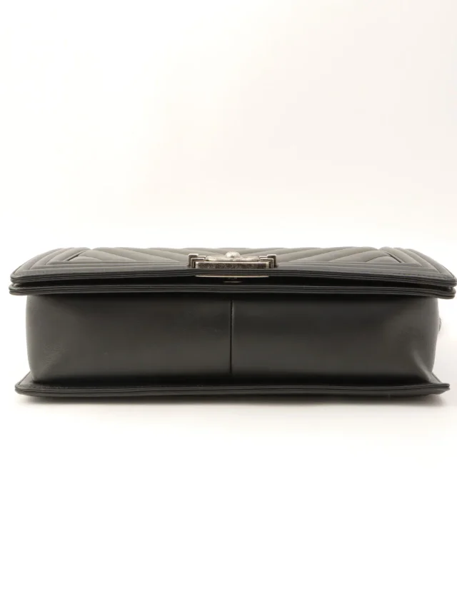 Boy Chanel 2-way Chevron Stitch Chain Shoulder Bag, Black, manufactured around 2015 in Black Lambskin from VINTAGE QOO TOKYO, photo 10 of 13