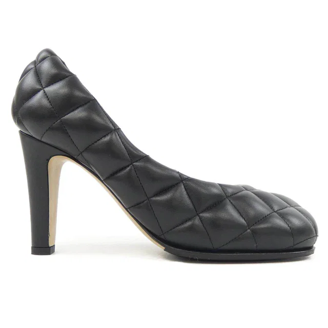 Bottega Veneta Leather Pumps in Leather from LuxUness