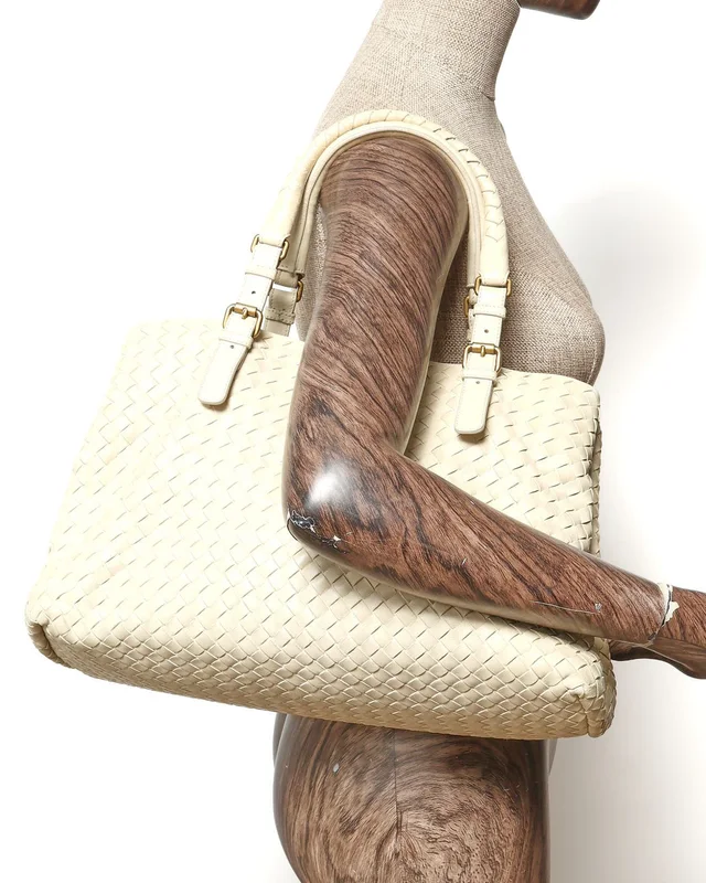 Bottega Veneta Large Intrecciato Roma Bag in Woven leather from A Retro Tale, photo 8 of 8