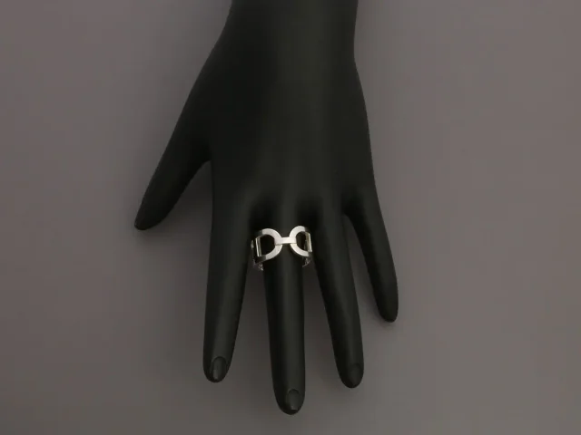Hermès Medium Sterling Silver Ever Chaîne d’Ancre Ring in Silver from Ann's Fabulous Finds, photo 1 of 1
