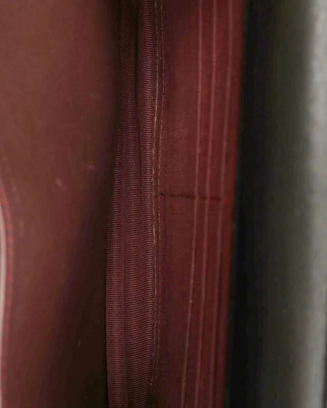 Chanel Chevron Wallet On Chain Bag in Leather from A Retro Tale, photo 8 of 9