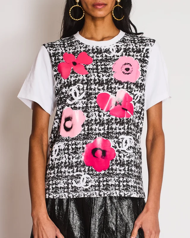 Chanel 24/S Black and White Tweed Effect T-Shirt with Laminate Pink Flowers Size M (UK 10) in Black Tweed from Sellier, photo 2 of 2