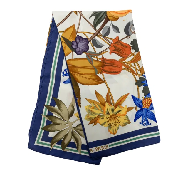 White Hermès Fleurs D Hellade Silk Scarf 90 Scarves in White Silk from Designer Revival