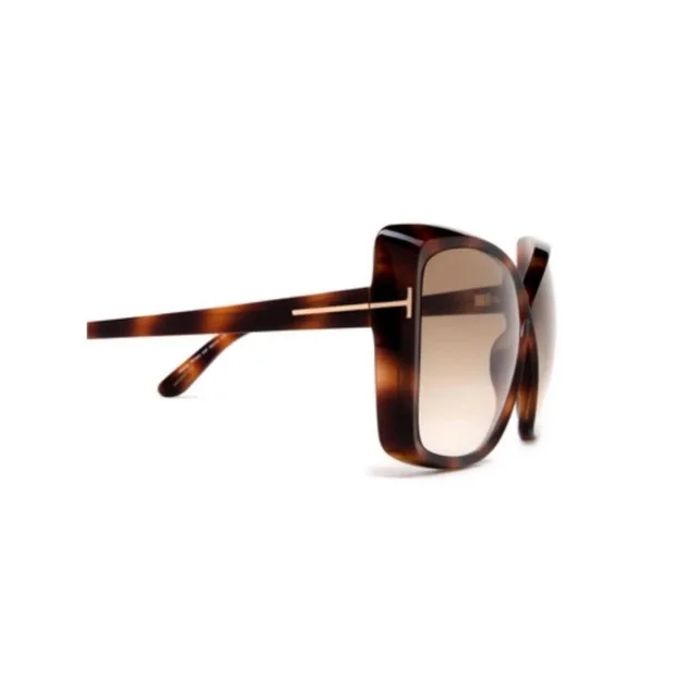 Tom Ford Women's Sunglasses - Brown in red|brown from Depop, photo 3 of 4