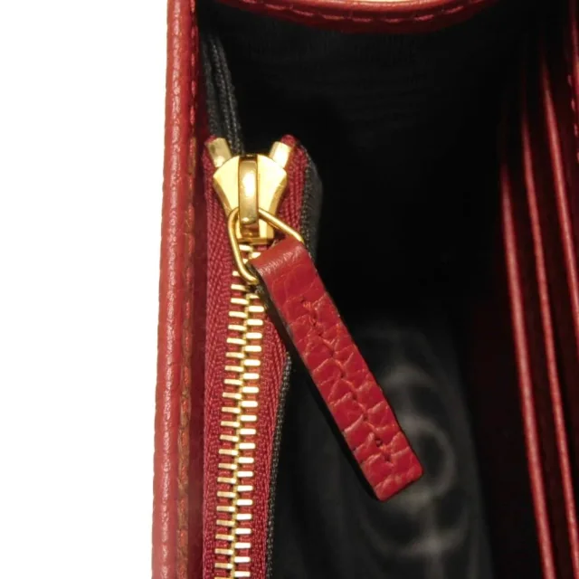 Gucci GG Marmont Textured Leather Chain Wallet in Red Calfskin from LuxUness, photo 9 of 14