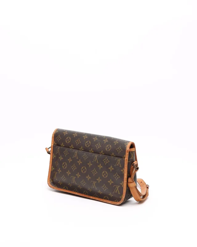Louis Vuitton Monogram Gibeciere MM Bag in Coated canvas from A Retro Tale, photo 3 of 13