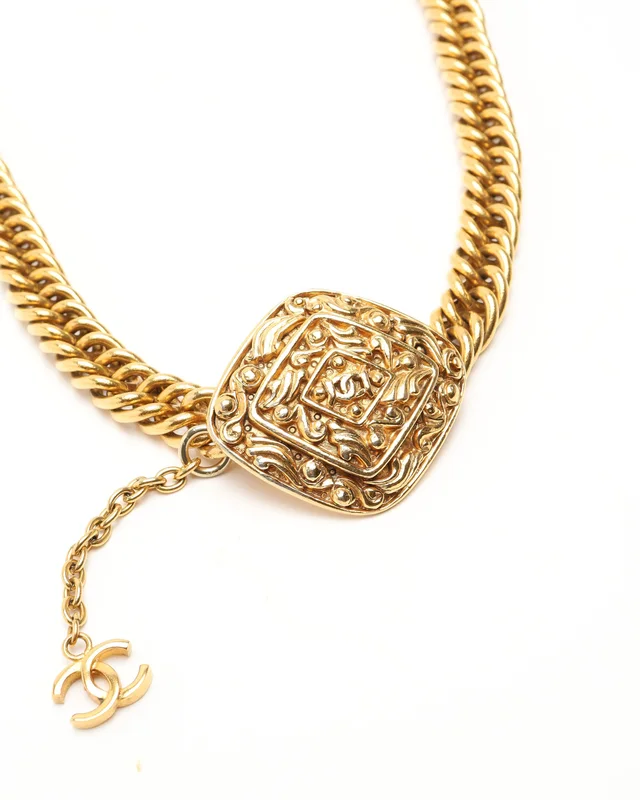 Chanel Chain Belt in Denim from A Retro Tale, photo 2 of 2