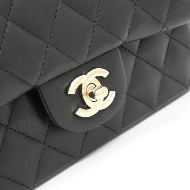Chanel Shoulder Bag in Black Lambskin from LuxUness, photo 6 of 19