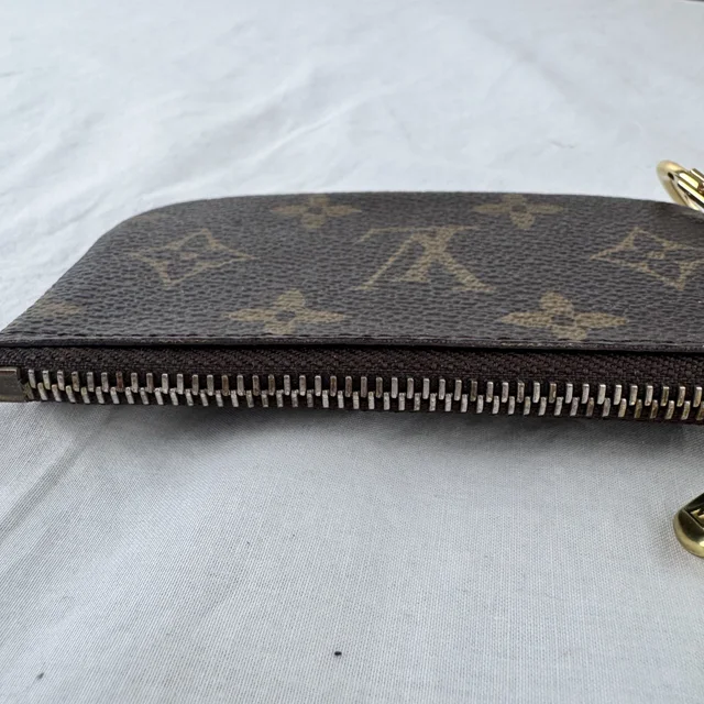 Louis Vuitton Key Pouch in Canvas, coated canvas, Metal from Reowned, photo 7 of 7