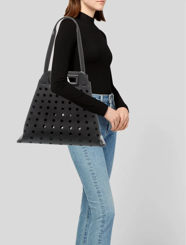 Delvaux L'Airess MM in black Leather from The RealReal, photo 2 of 6