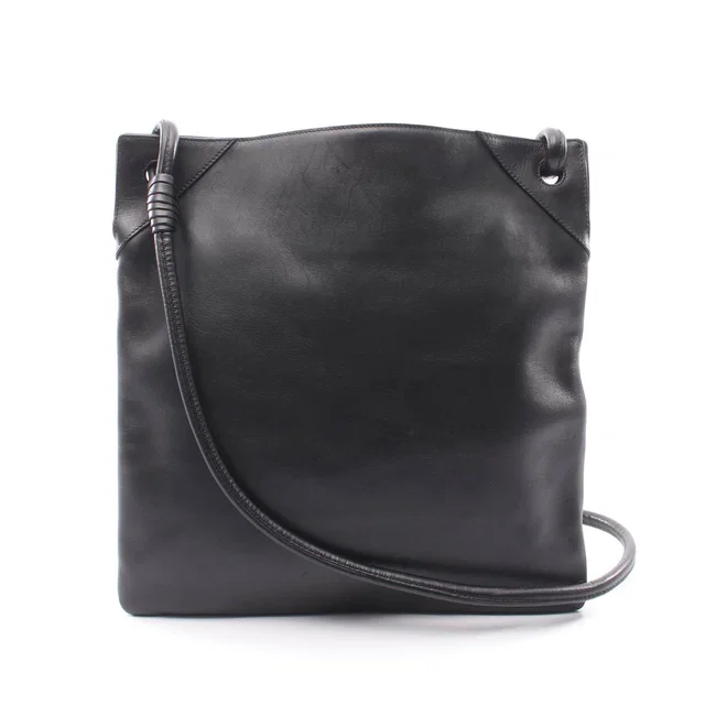 Bottega Veneta Leather Shoulder Bag in Leather from LuxUness