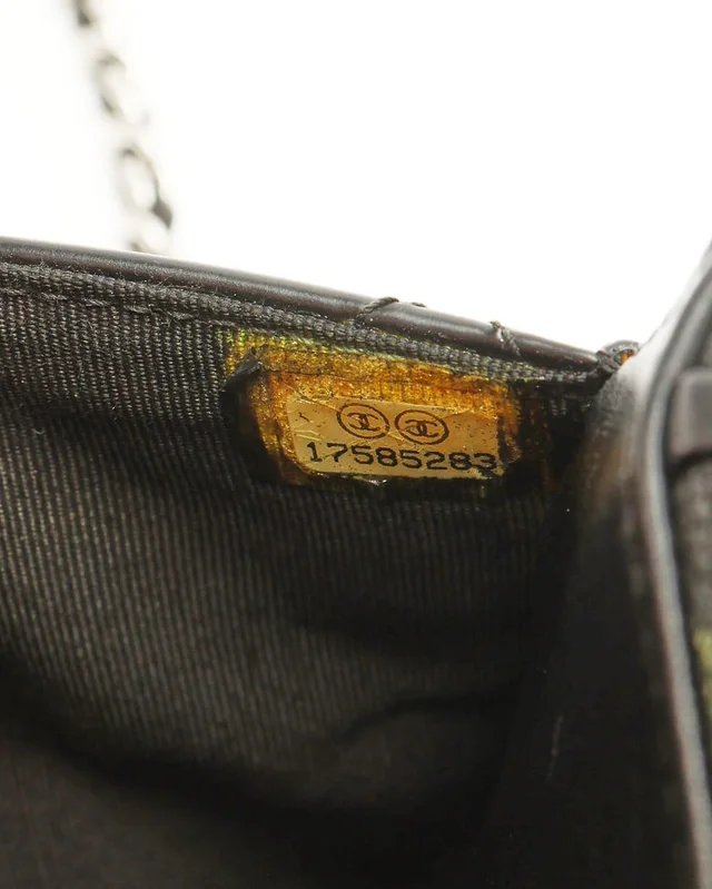 Chanel Patent Wallet On Chain Bag in Patent leather from A Retro Tale, photo 9 of 11