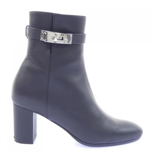 Hermès Saint Germain Kelly Buckle Boots from The Reluxe