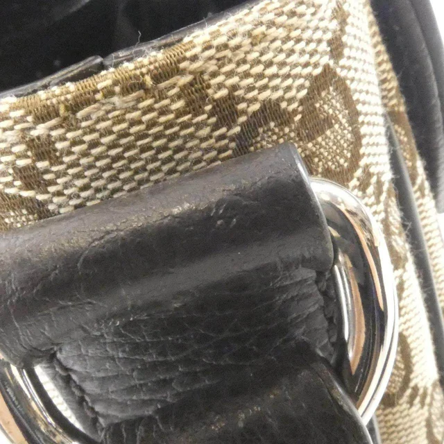 Gucci GG Canvas Shoulder Bag in Beige Canvas from LuxUness, photo 7 of 8