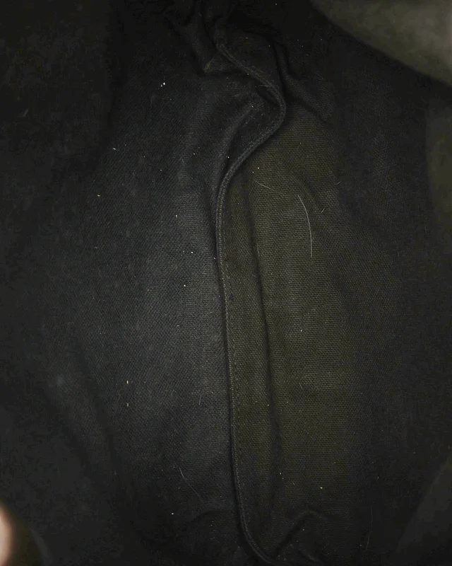 Burberry Drawstring Bucket Bag in Suede from A Retro Tale, photo 9 of 10