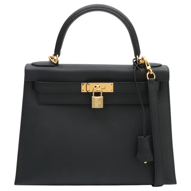Hermès 2016 Kelly 28 Black in Black Epsom leather from VINTAGE QOO TOKYO