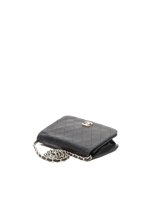 Chanel Classic Small Full Flap Bag in Leather from A Retro Tale, photo 4 of 8